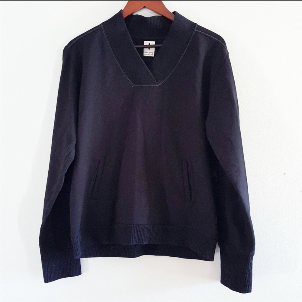 Field Scout Nordstrom black v-neck sweatshirt sz L